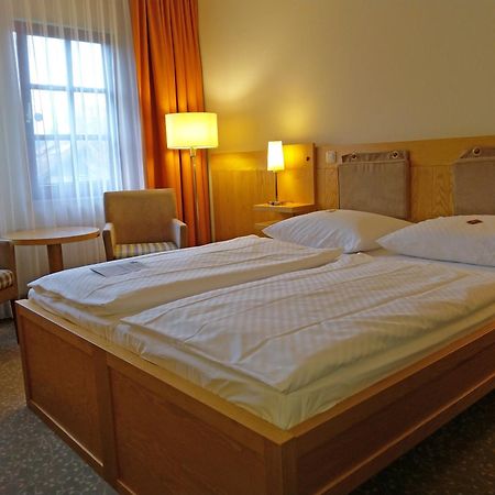 Ringhotel Warnemuender Hof รอสต็อค ภายนอก รูปภาพ