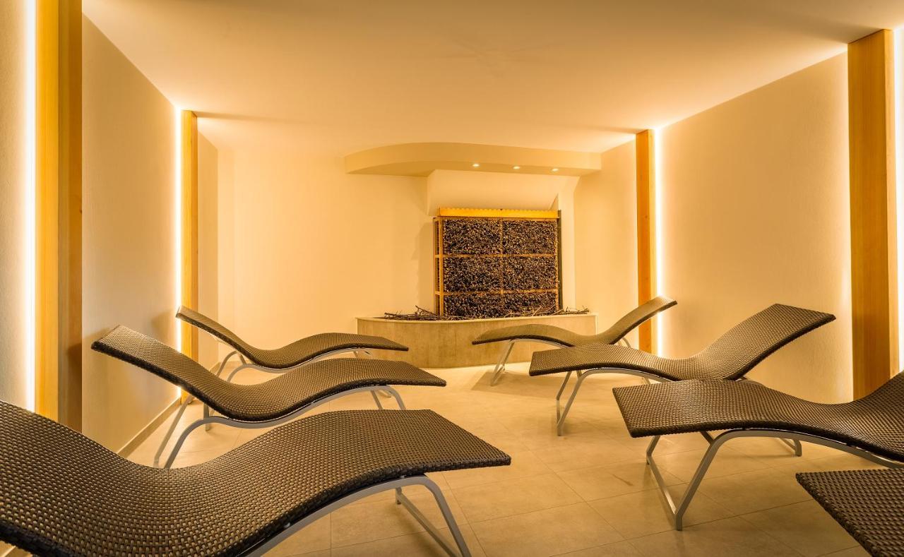 Ringhotel Warnemuender Hof รอสต็อค ภายนอก รูปภาพ