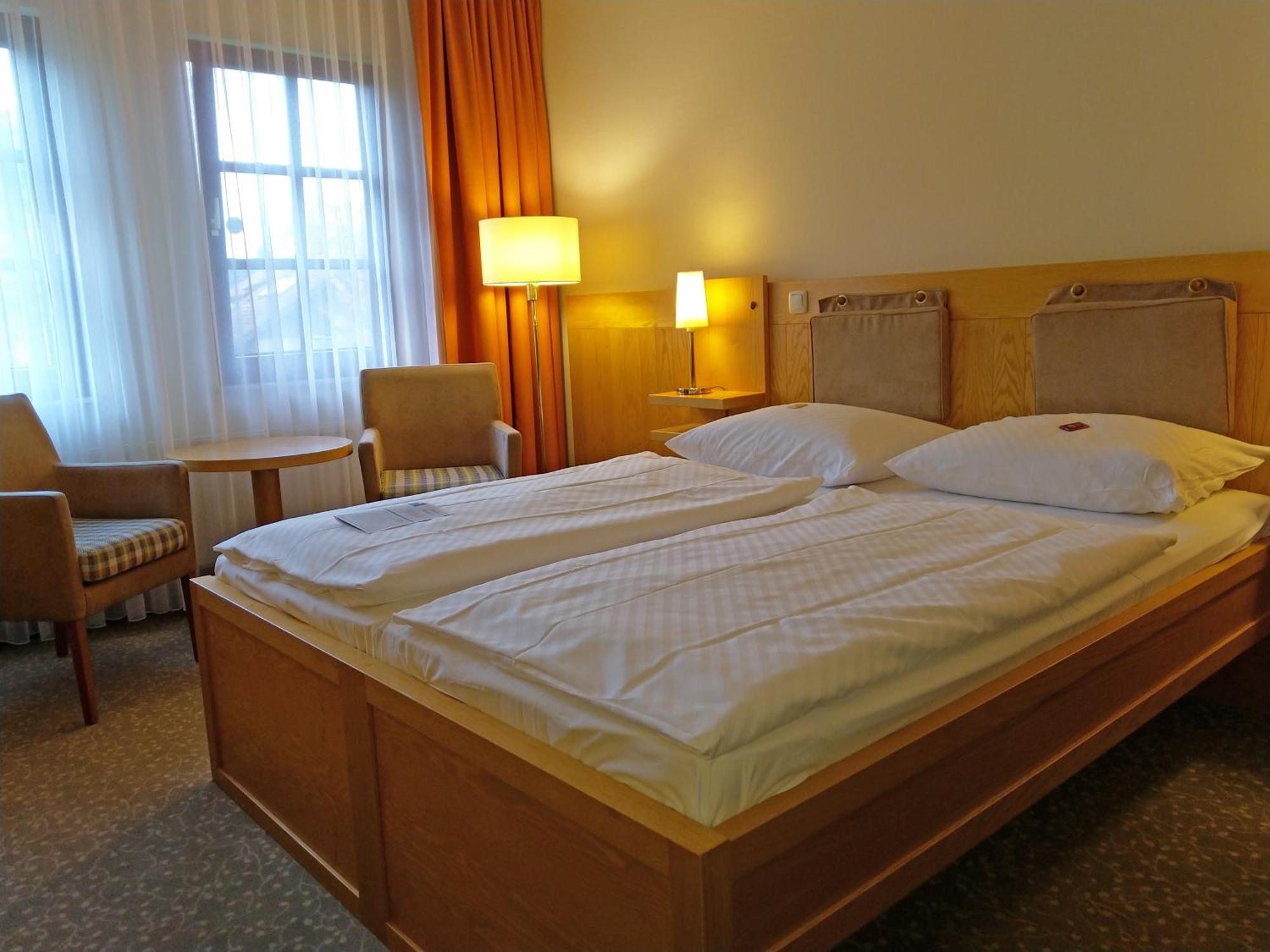 Ringhotel Warnemuender Hof รอสต็อค ภายนอก รูปภาพ