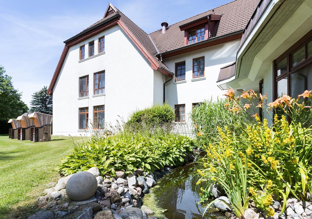 Ringhotel Warnemuender Hof รอสต็อค ภายนอก รูปภาพ