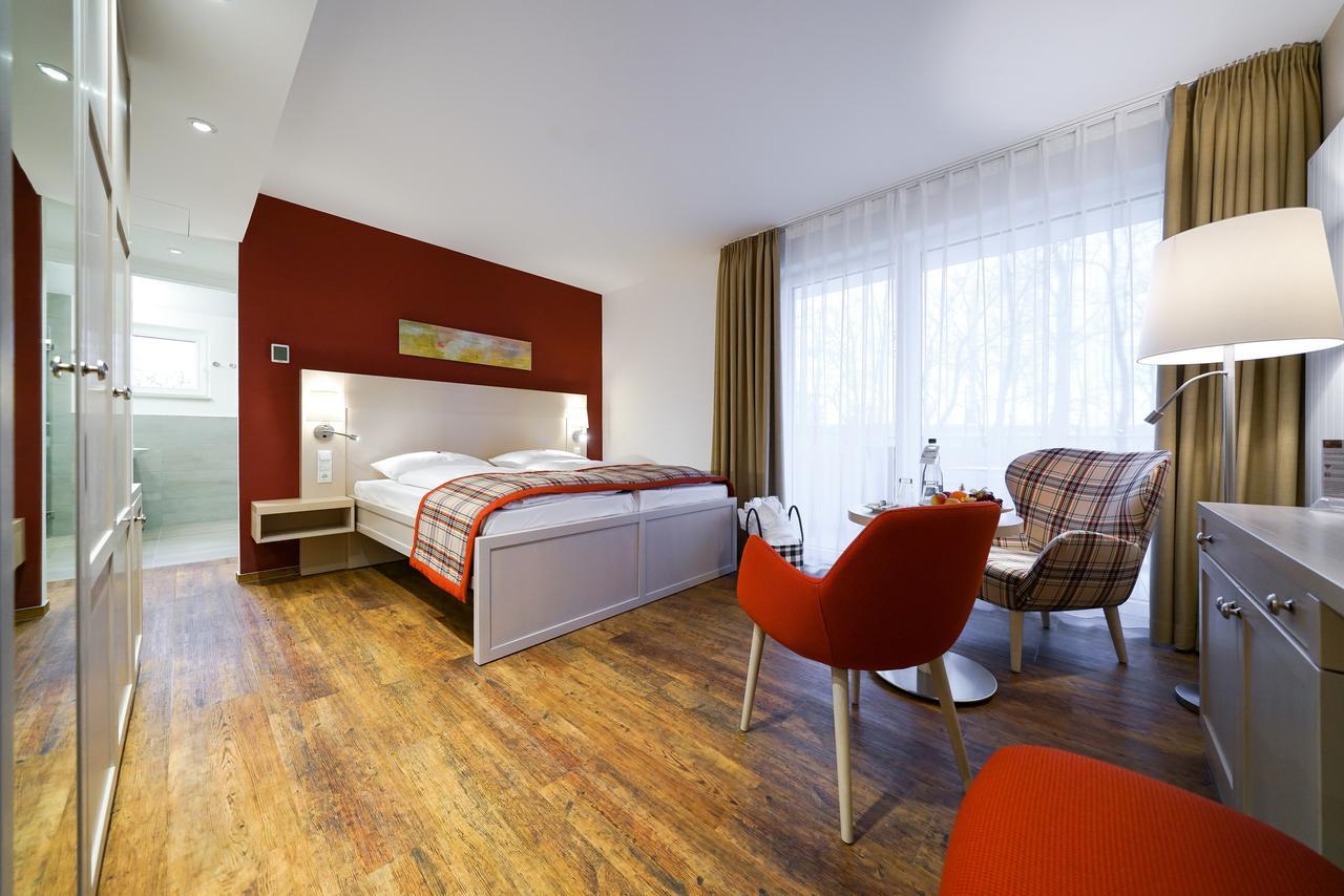 Ringhotel Warnemuender Hof รอสต็อค ภายนอก รูปภาพ