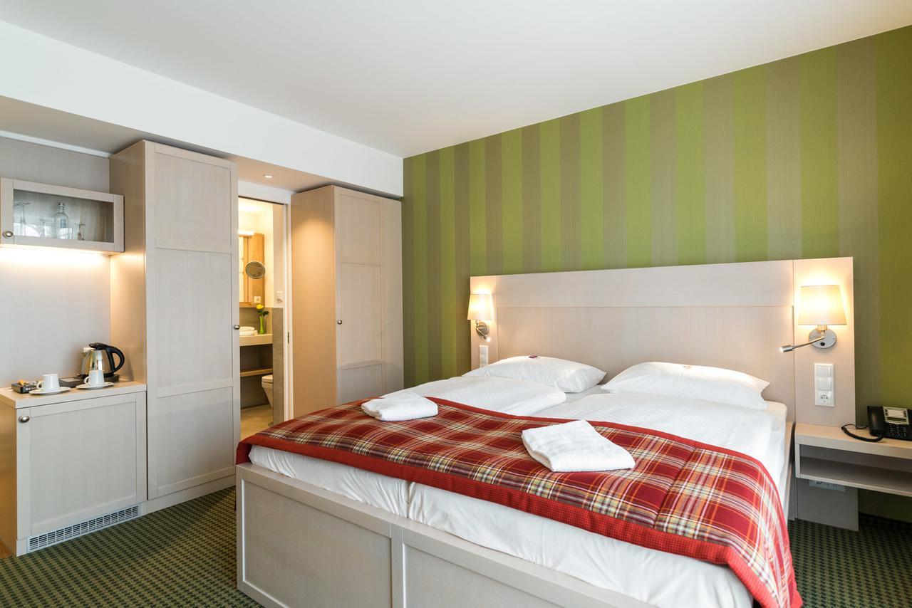 Ringhotel Warnemuender Hof รอสต็อค ภายนอก รูปภาพ