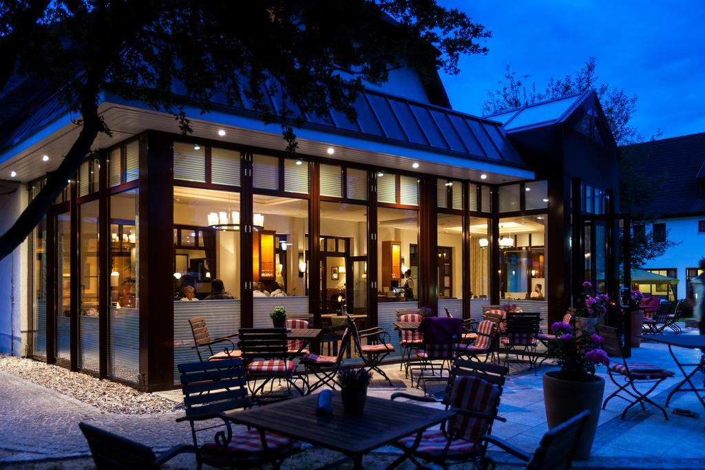 Ringhotel Warnemuender Hof รอสต็อค ภายนอก รูปภาพ